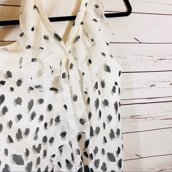 Lovely Milano Button Down Ruffled Sleeveless Top - Picture 2 of 4